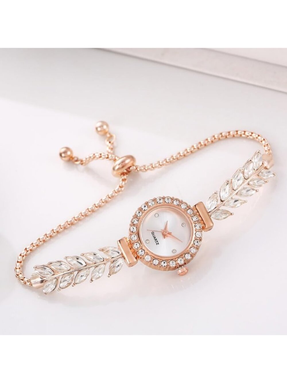 Women's White Simple Floral Bracelet Watch Diamond Quartz Light Fashion Watch